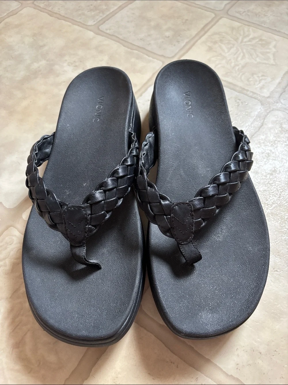 Vionic Women's Kenji Black
Braided Leather Platform Sandals
Flip Flop US 11 - Picture 2 of 8